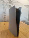 PlayStation 5 Digital Edition 825 GB + 2 pady
