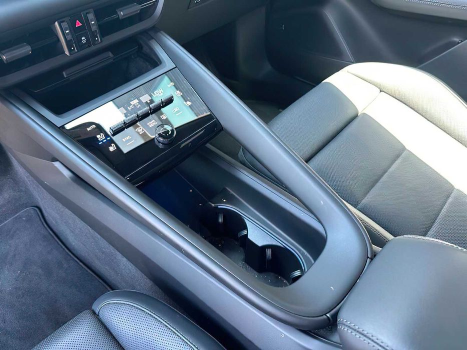2024 Porsche Macan 4 Electric