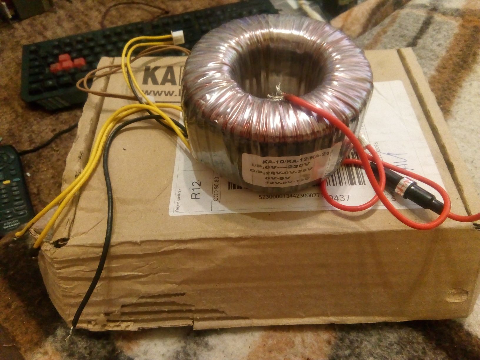 Spory Transformator toroidalny 2x28v+0-9v+12v-0-12v