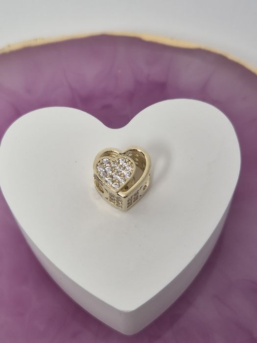 Nowy złoty charms do bransoletki typu Pandora serce z cyrkoniami