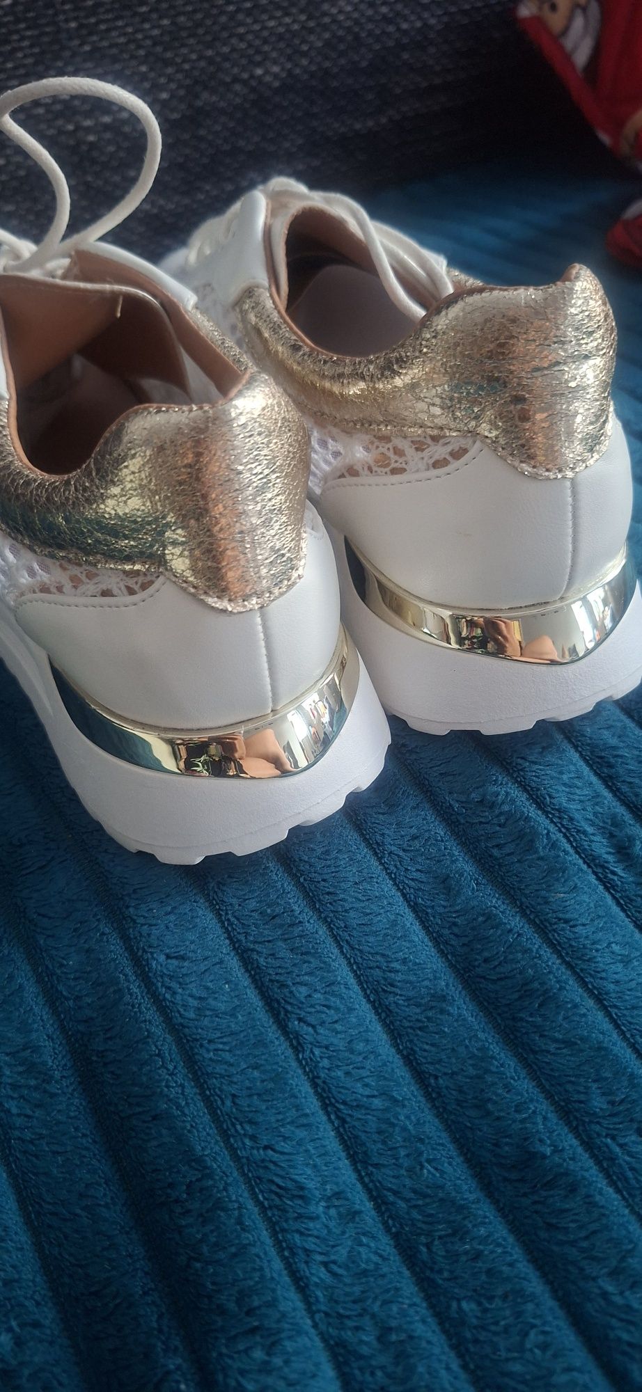 Adidasy   damskie  biale