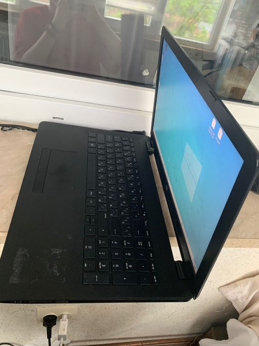 Ноутбук HP без батареї