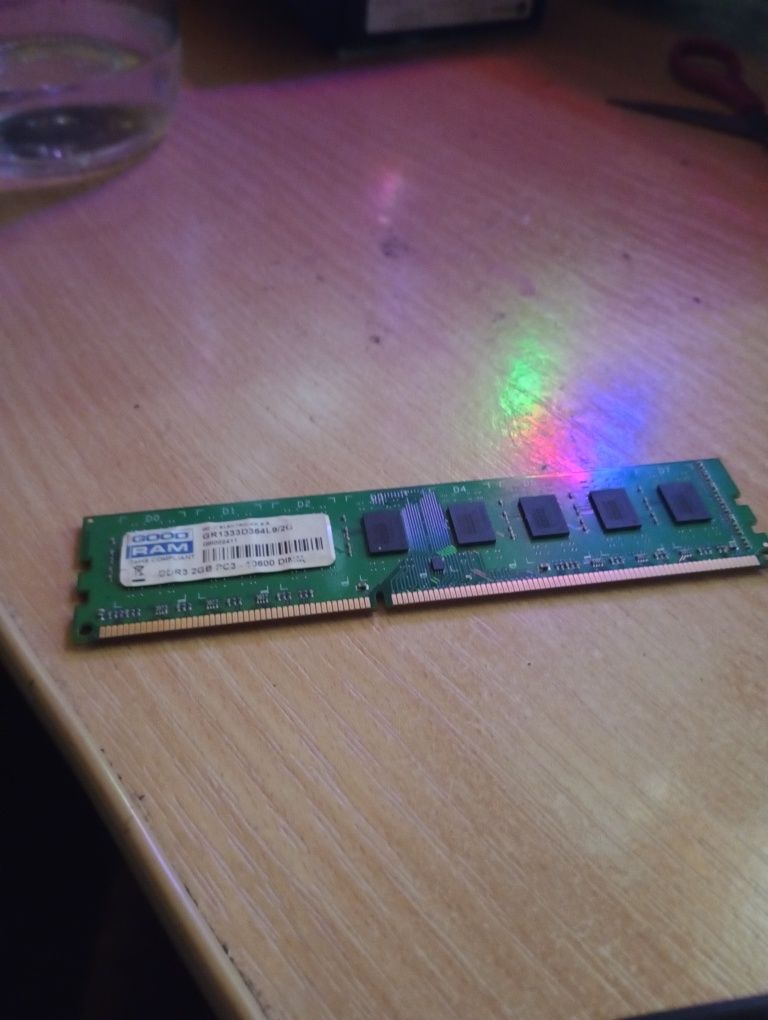 2 гб оперативної пам'яті ddr3 для пк не серверна