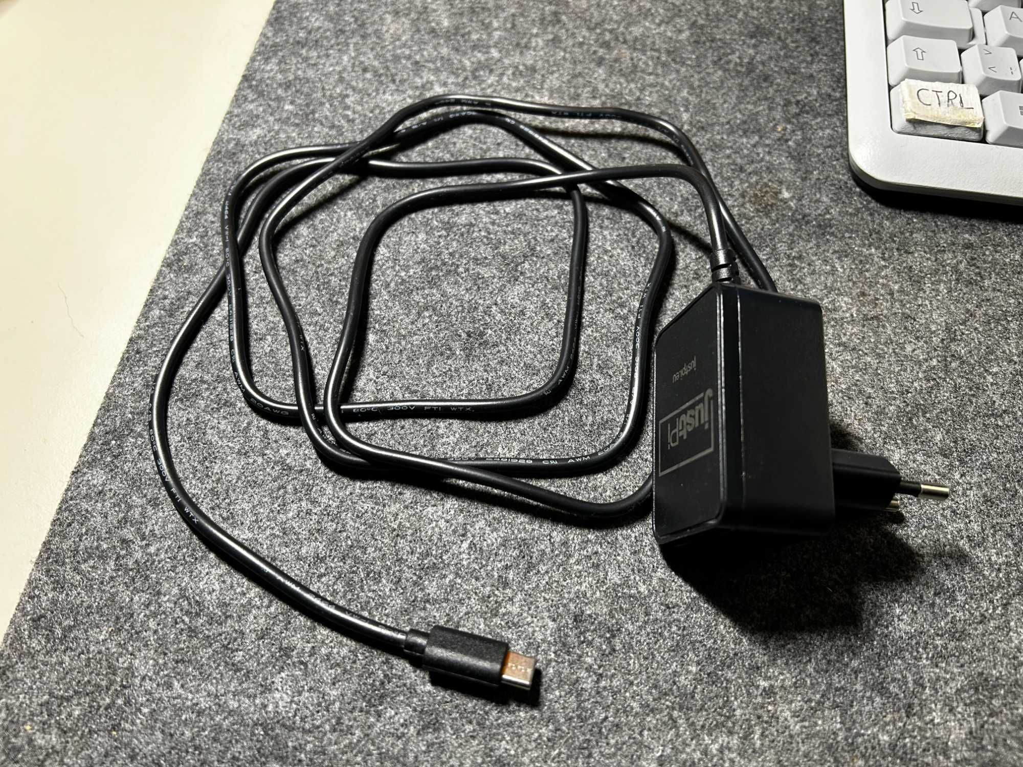 Zestaw Raspberry Pi 4B 4GB z Oficjalną Obudową i Zasilaczem