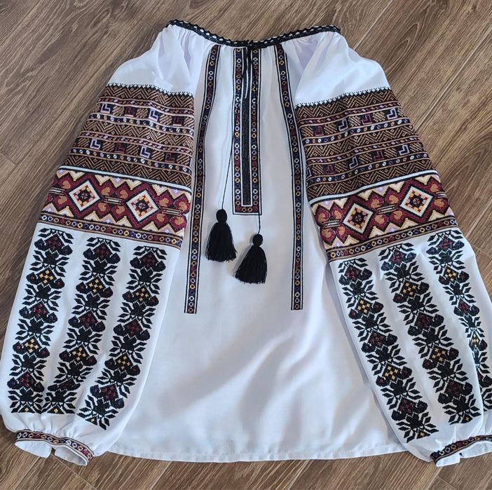 Вишиванки в гуцульському стилі