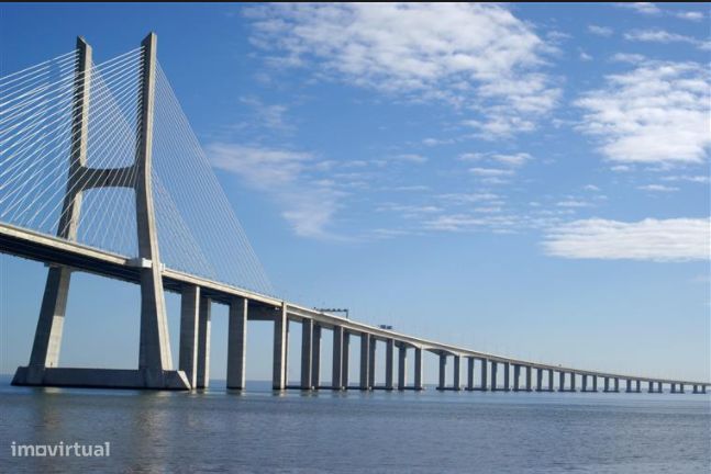 Terreno Junto á A33, 4,7 ha, boa localização várias possibilidades