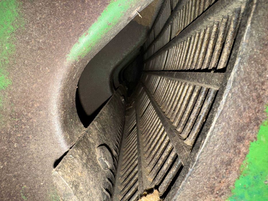 Є відеоогляд . Комбайн John deere 1065 Джон дір з кондиціонером.