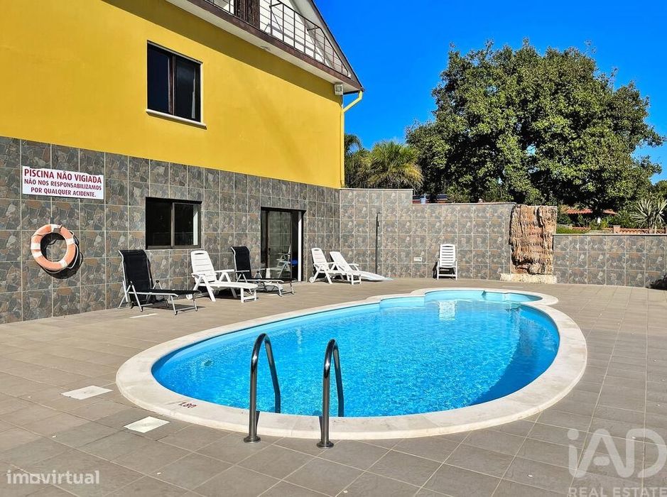 Prédio T8 em Monte Redondo e Carreira de 320,00 m2