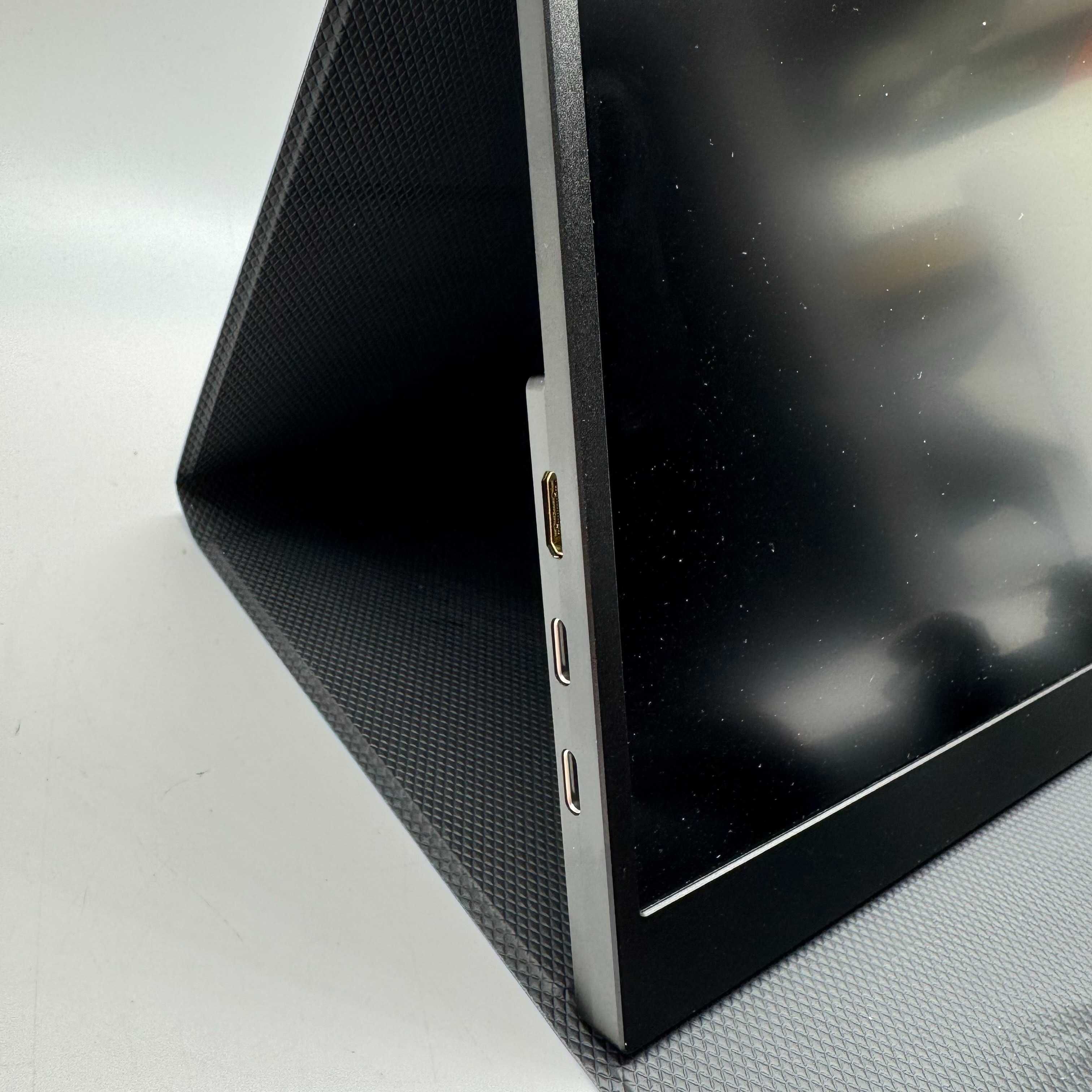 Przenośny monitor 2,5K 2560x1600 18 cali do laptopa HDMI ekran z etui