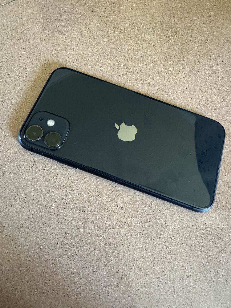 iPhone 11 preto 128 gb c/caixa