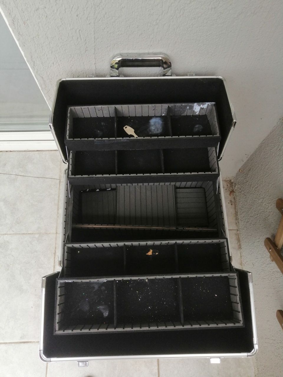 Kuferek / organizer/  kosmetyczny