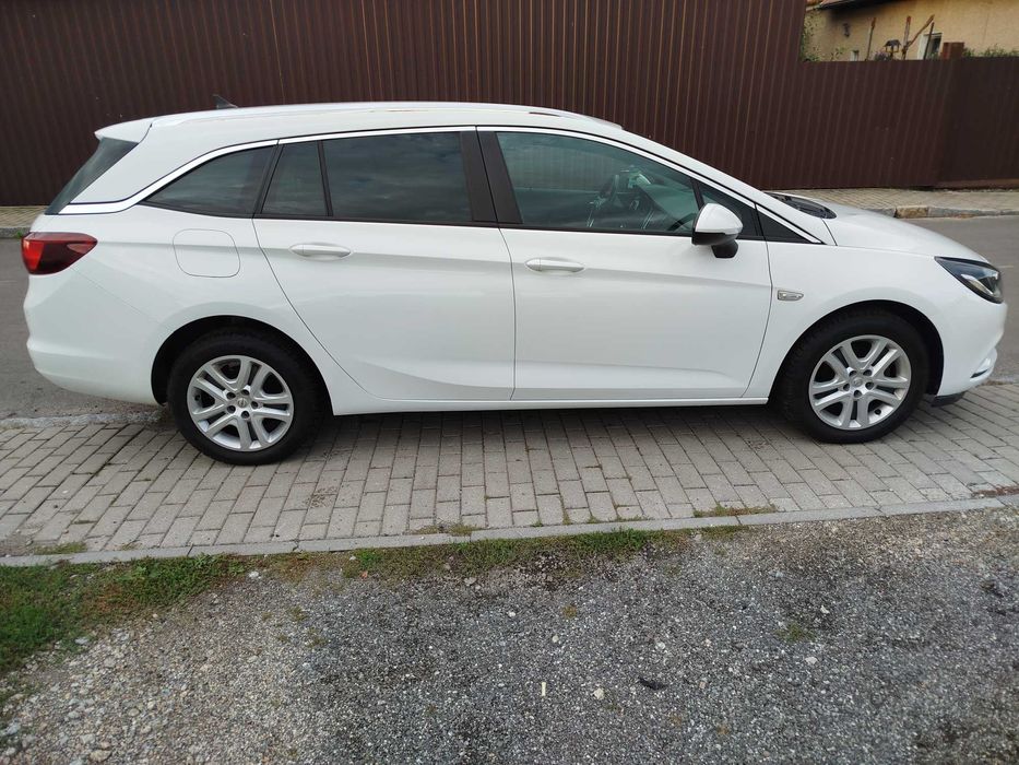 Opel Astra 1.4T 127tkm super stan z Niemiec