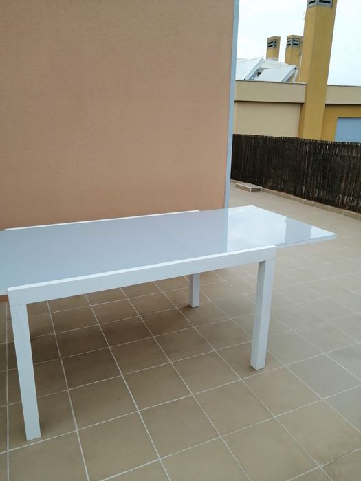 Mesa da marca NATERIAL extensível