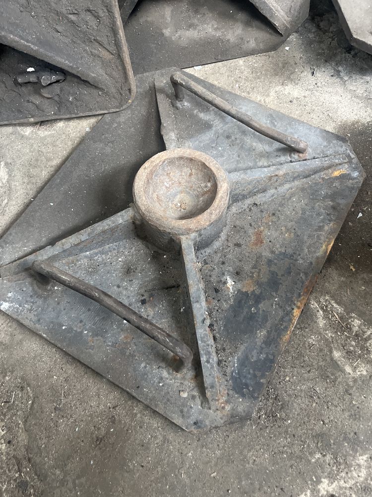 Підпятник опора башмак автокрана