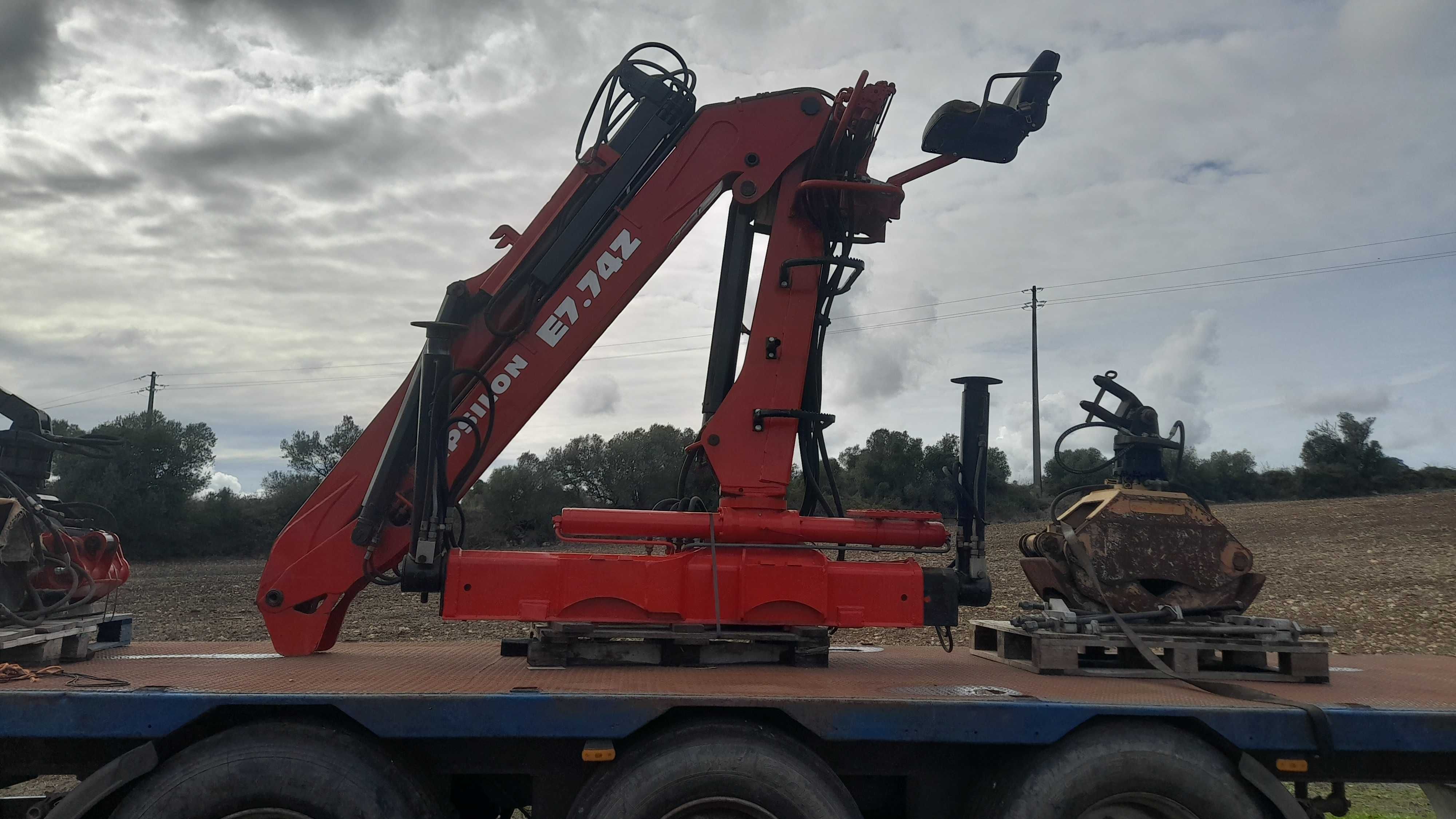 Grua florestal em z