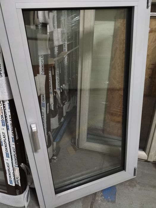 Okno aluminiowe powystawowe idealny stan