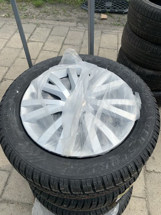 Nowe felgi stalowe z oponami vw 205/55 R16