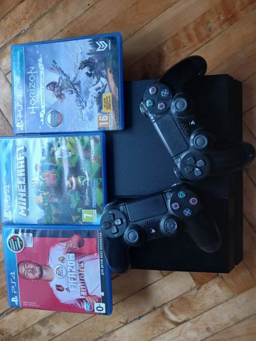 ps4 sony playstation 4 2джостика+3 игры