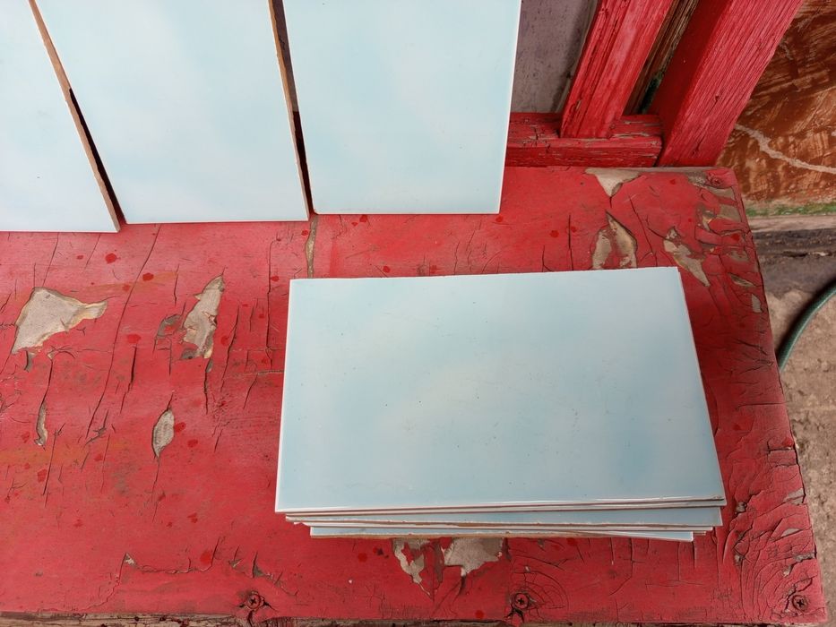 Кафель настенный , остатки