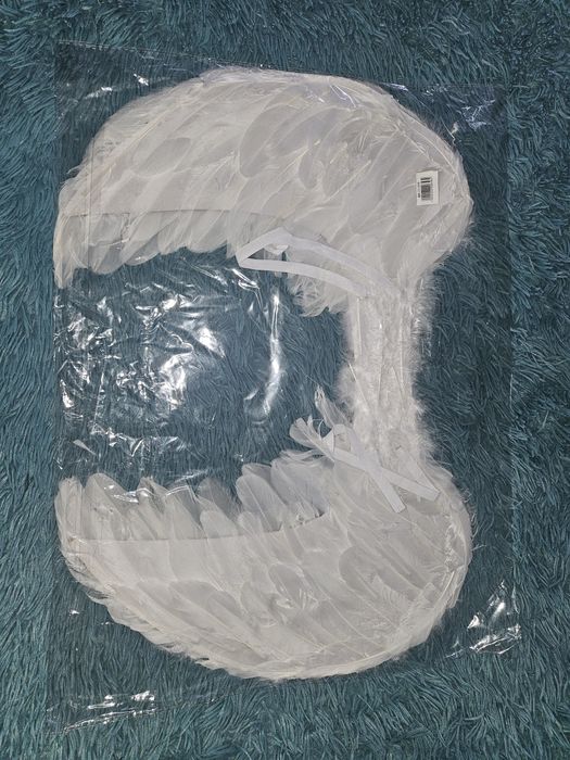 Крылья ангела с перьев.