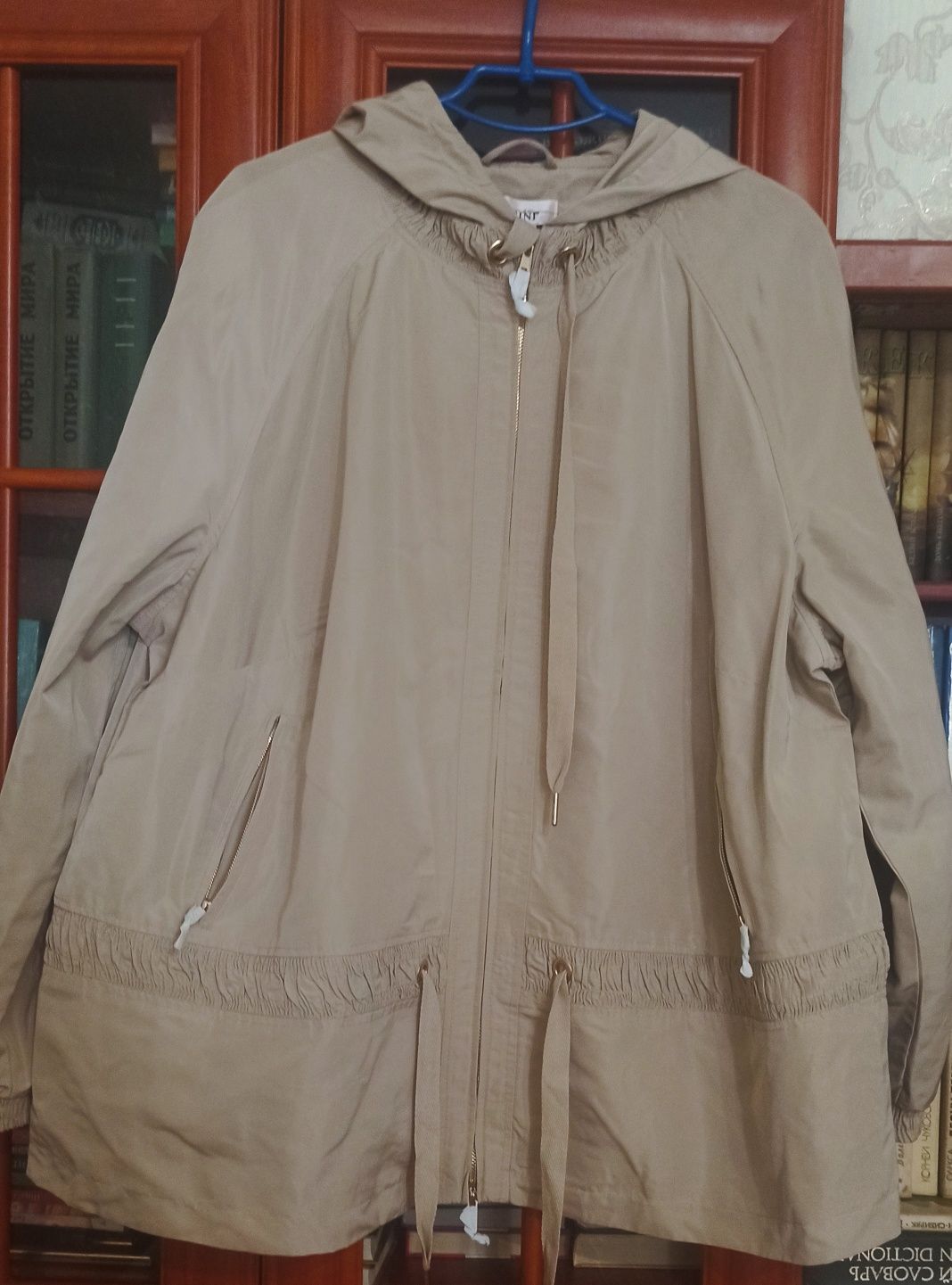 Женская куртка размер 58-60