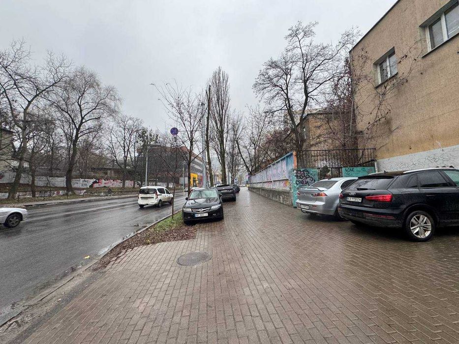 Оренда приміщення 13 м² на ПОДОЛІ — під склад або архів, БЕЗ КОМІСІЇ