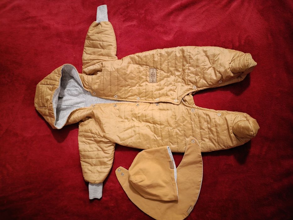 Kombinezon pikowany z czapeczką i  apaszką r. 68, firmy Zyzio&Zuzia