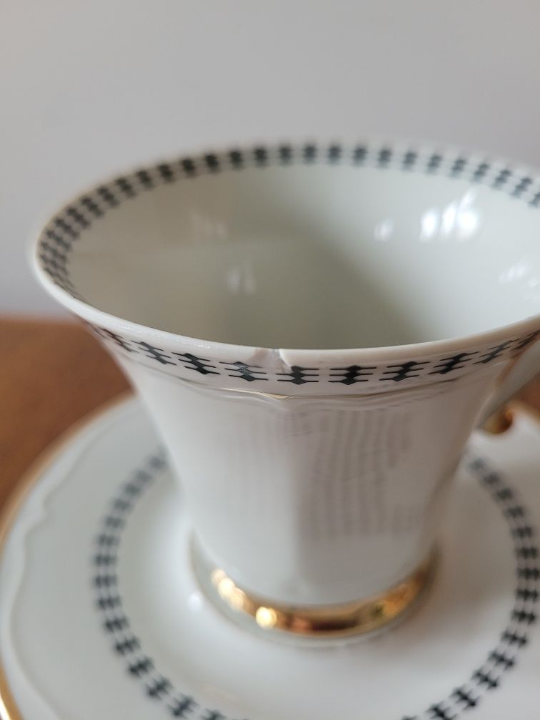 Filiżanka ze spodkiem porcelana vintage