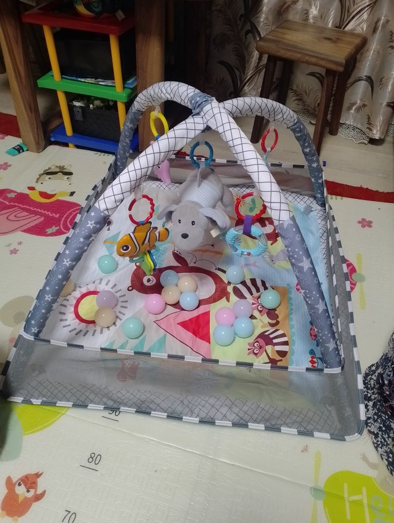 Дитячий килимок для малюків з іграшками стан ідеальний
