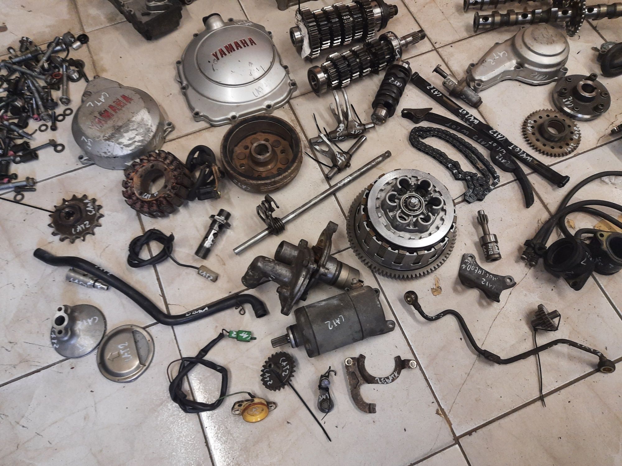 Yamaha YZF 600 Thundercat silnik części głowica wał cylinder wałek kap
