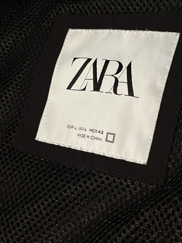 Бомбер Zara