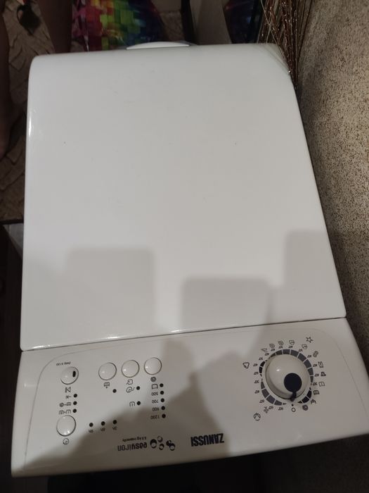 Пральна машина. Під рем