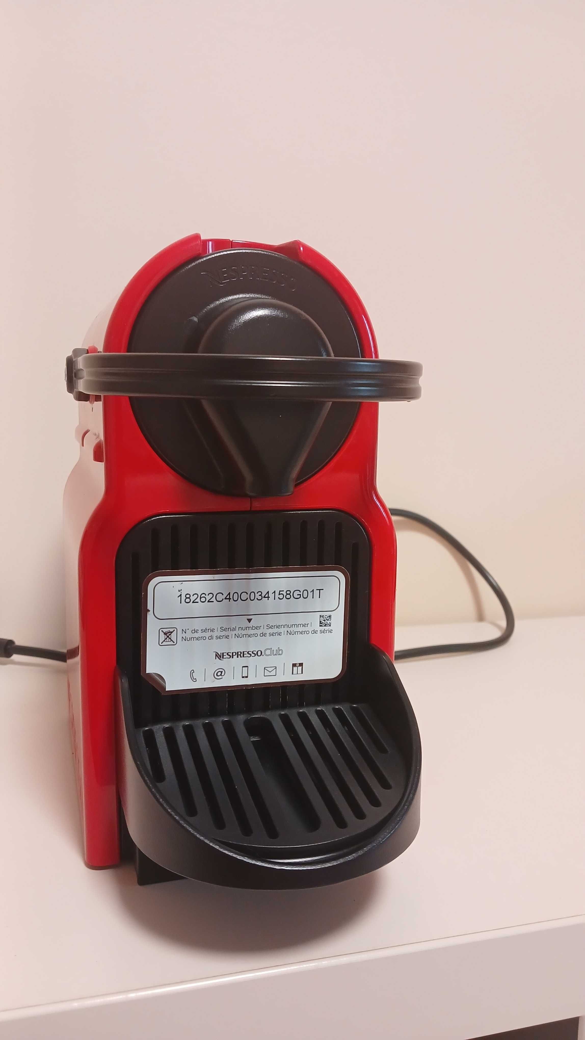 Кофеварка капсульная Nespresso Krups