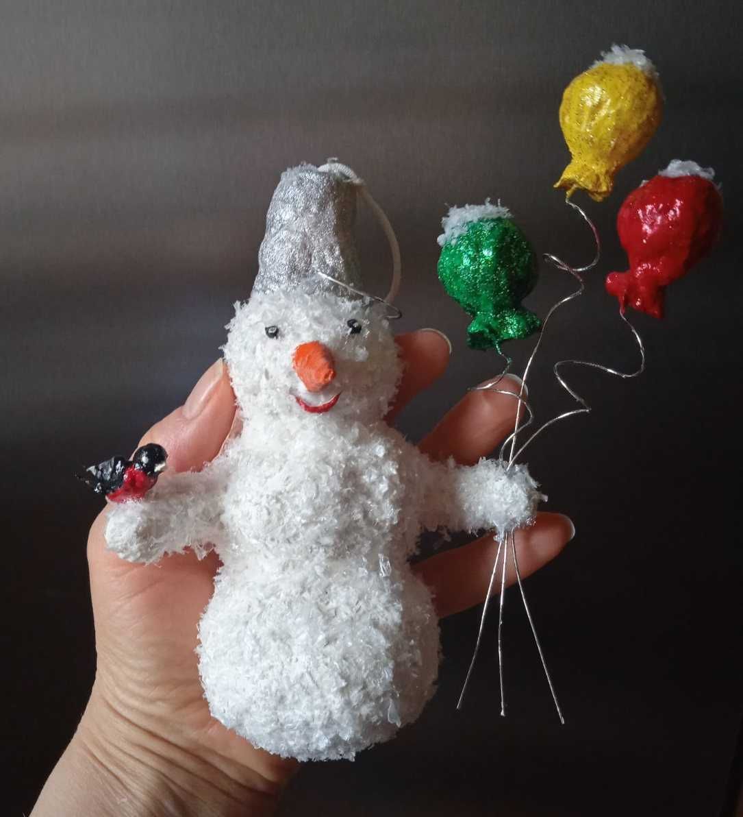 Ватная ёлочная игрушка ручной работы "Весёлый снеговик"