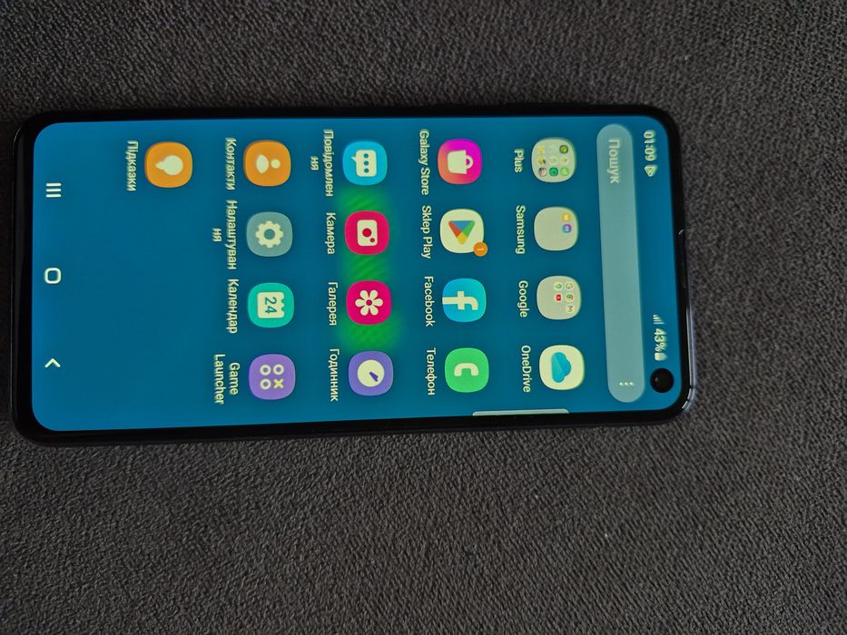 Продам Samsung s10e 6/128