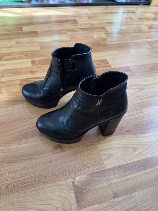 Черевики шкіряні 38 розмір