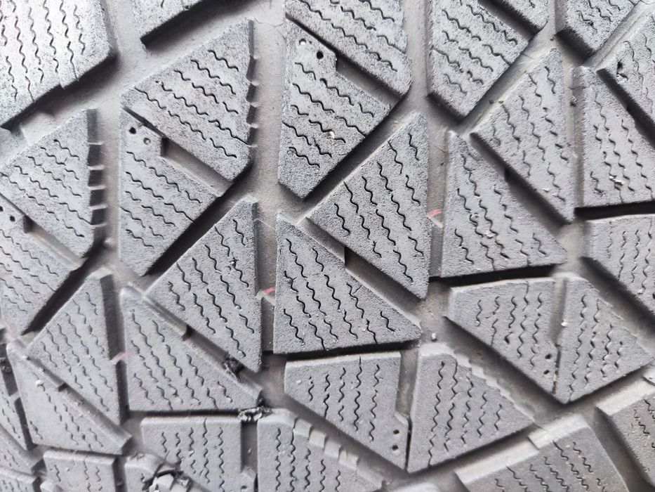 275/50 R20 Bridgestone Blizzak DM-V2 (4шт)