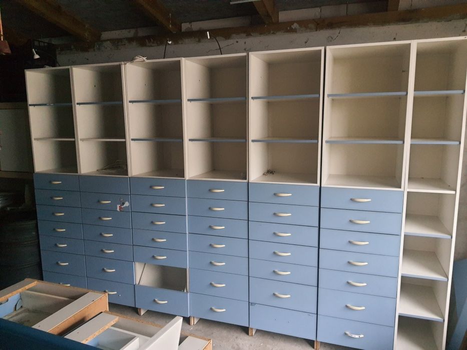 Szafki regały półki