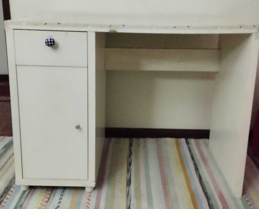 Secretaria branca para venda