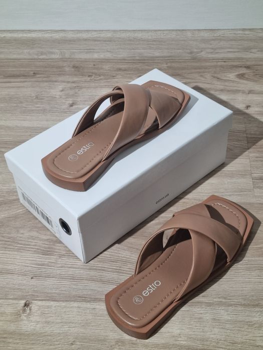 Шкіряні шльопанці Estro бежеві 37 розмір