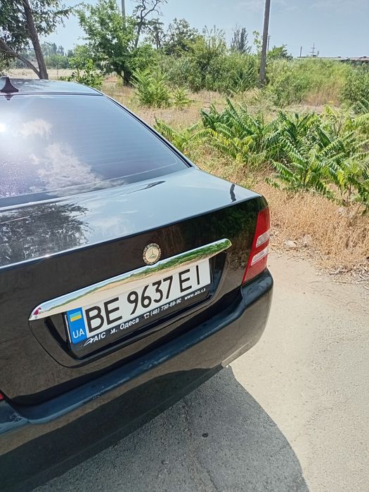 Легковой автомобиль Джили Ск