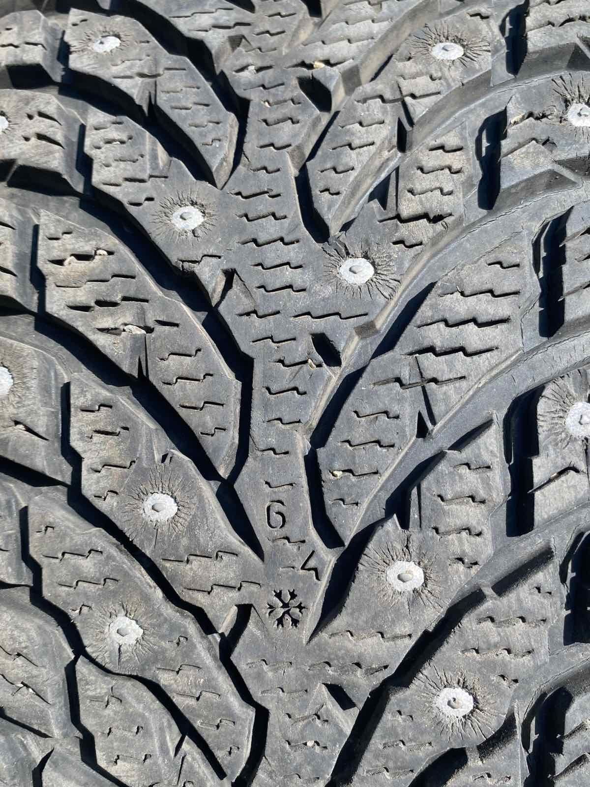 Шини Nokian комплект
