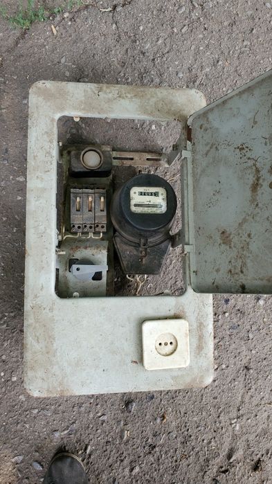 щиток електричний в гараж