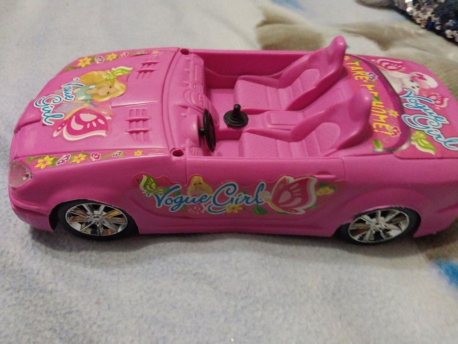 Машинка  рожева з яскравими малюнками для ляльки Барбі або лол