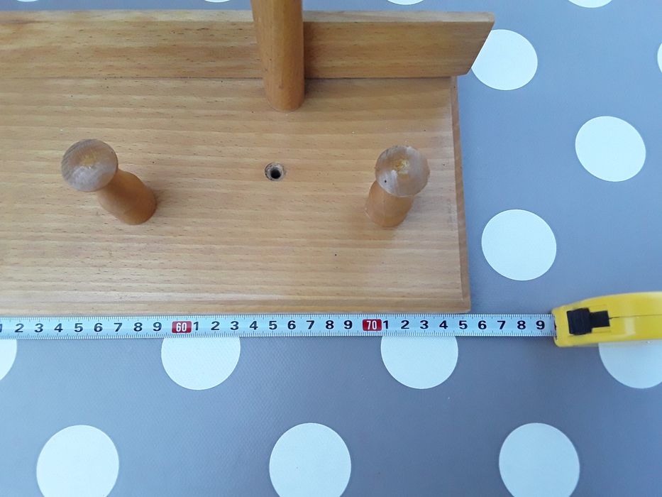 Wieszak ścienny drewniany