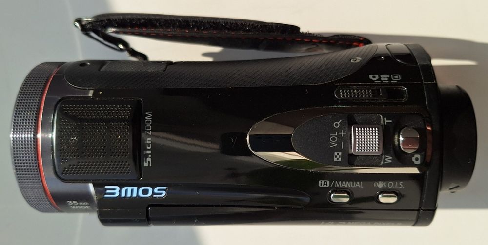 Продам відеокамеру PANASONIC HDC-TM900EEK   G1HX00169 
S.№ - G1HX00169