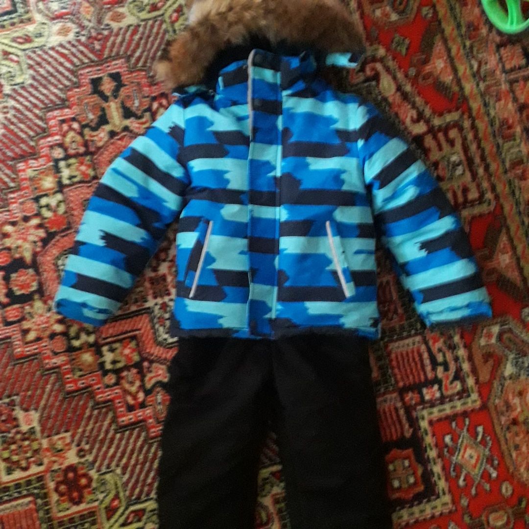 Зимний костюм на мальчика 4- 5 лет