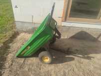 Przyczepka John Deere 8y