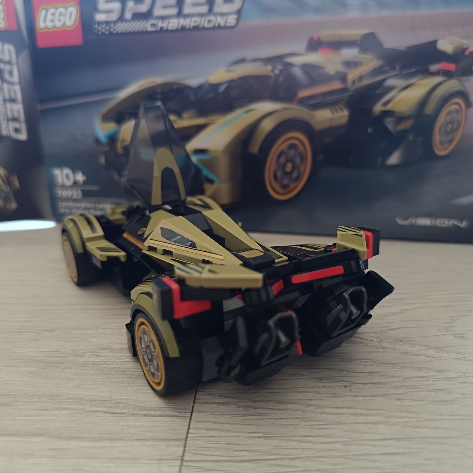 Lego Speed Champions 76923 - completo e montado