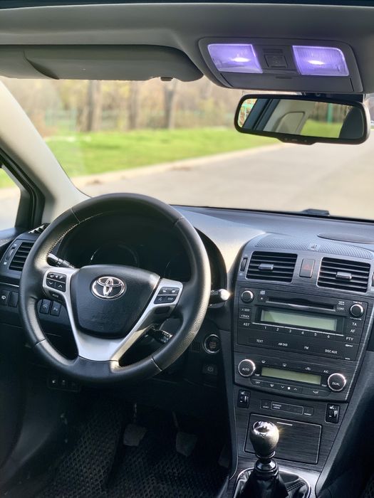 Продам Toyota Avensis T27, дизель 2.2 D4D